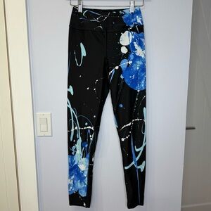 Lions Of Paris Ombres Noires High Rise Leggings. Splatter pattern, size M. EUC!